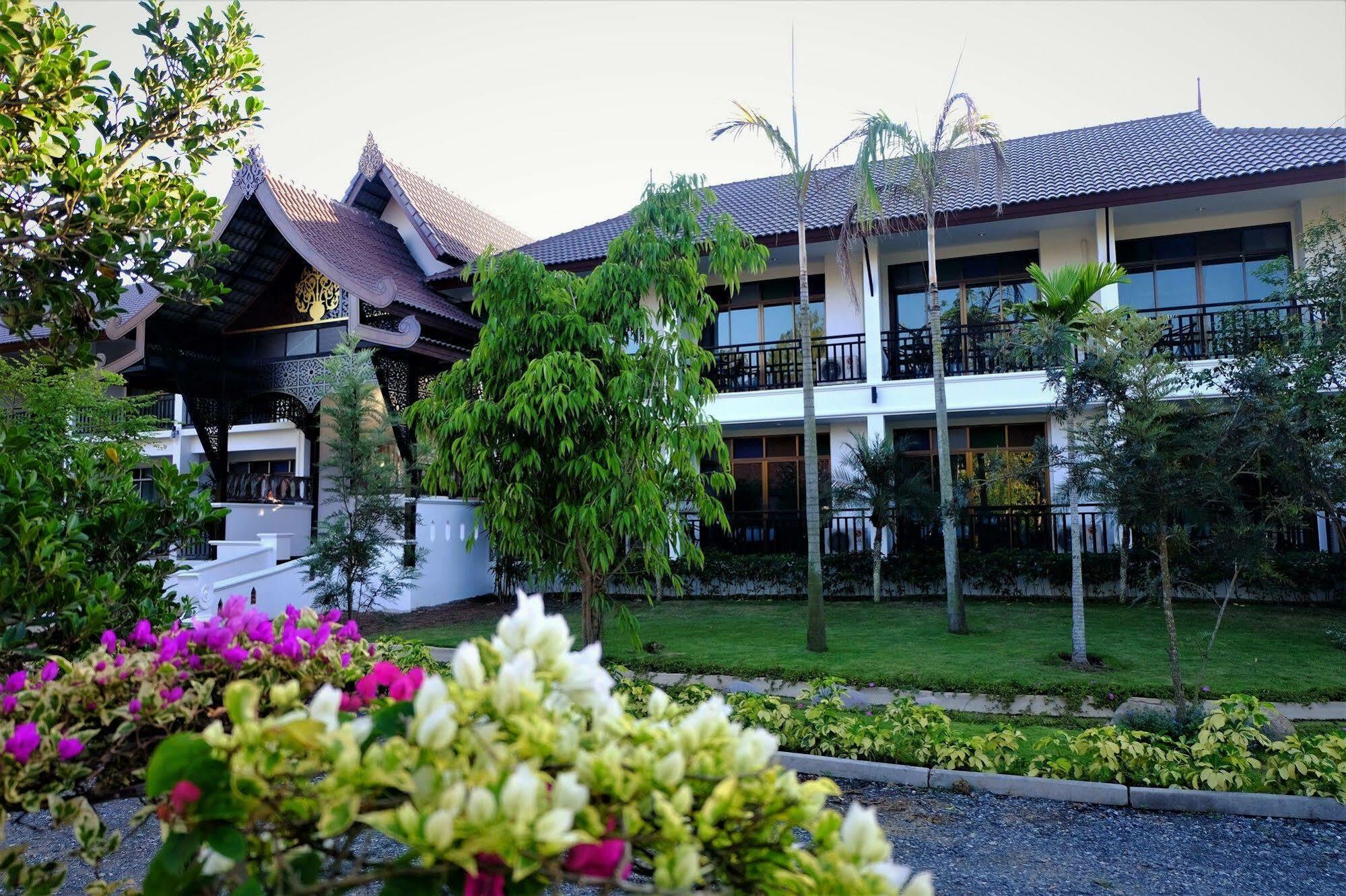 Radateeree Resort Чиангмай Экстерьер фото