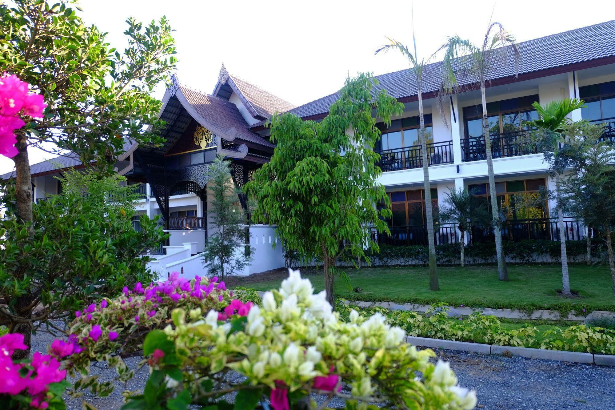Radateeree Resort Чиангмай Экстерьер фото