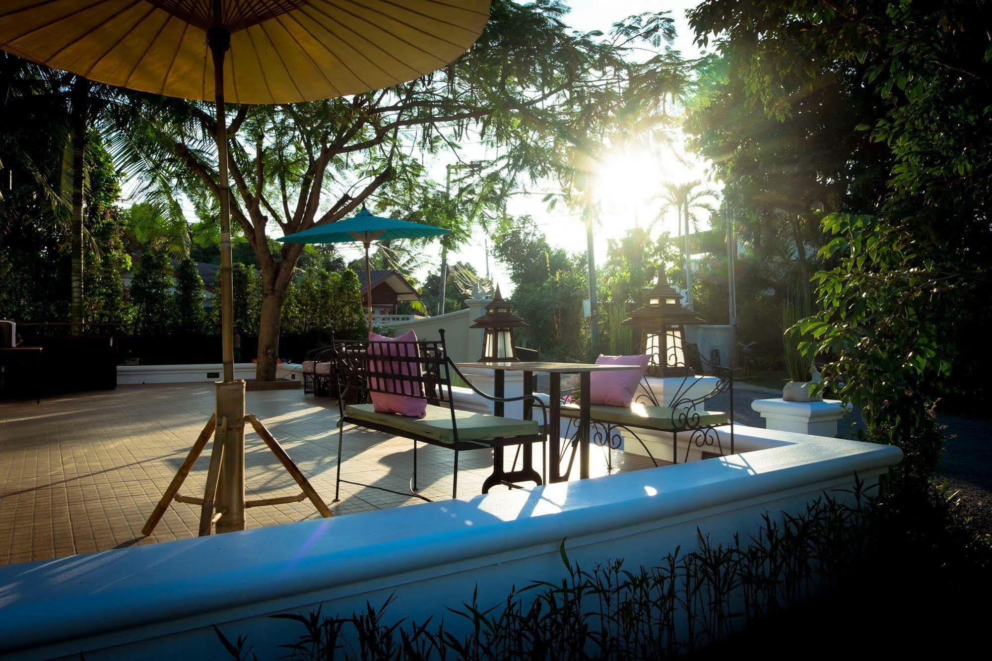 Radateeree Resort Чиангмай Экстерьер фото